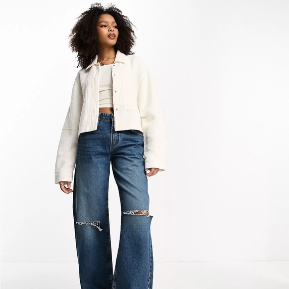 ASOS DESIGN cropped textured shirt jacket in white size 14 - Picture 4 of 7